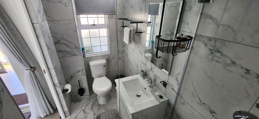 7 Bedroom Property for Sale in Jacobsbaai Western Cape